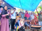 Berkunjung ke Hamparan Perak, dr. Asri Ludin Tambunan Berziarah Hingga Makan Bersama Masyarakat