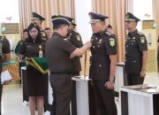 Kajati Kepri Lantik Pejabat Baru, Tegaskan Profesionalisme dan Integritas