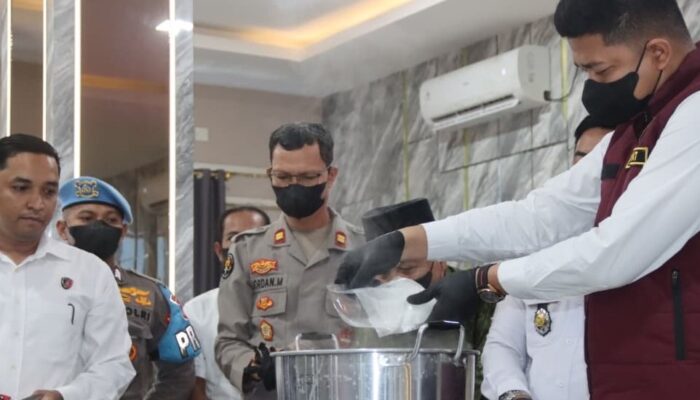 Satresnarkoba Karimun, Musnahkan 1,3 Kilogram Sabu-sabu