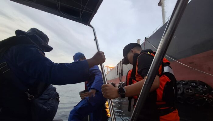 Tim SAR Gabungan Berhasil Evakuasi Dua Nelayan Karimun yang Hanyut ke Malaysia