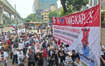 Demo di DPR DAN Mabes Polri Mahasiswa Dan Masyarakat Tuntut RDPU Kasus Rahmadi