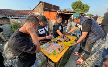 Satres Narkoba Gerebek Dua Sarang Narkoba Bantaran Rel