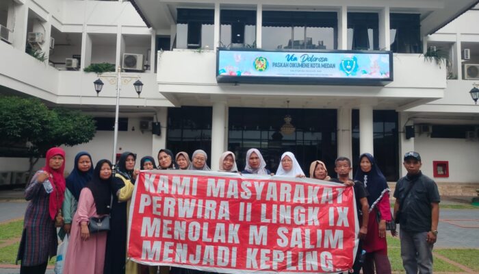 Warga Lingkungan IX Geruduk Kantor Walikota
