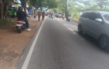 Tumpahan Oli di Jalan Raja Ali Haji Bikin Jalan Licin, Sekitar Enam Pengendara Motor Terjatuh