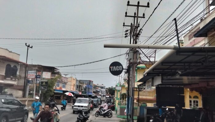 Lagi, Kabel Provider Internet Ganggu Jaringan Listrik PLN