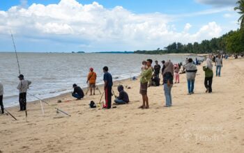 Lomba Memancing di Pantai Batu Besar Karimun, PT Timah Mendukung Sebagai Promosikan Wisata Lokal