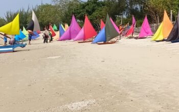 480 Perahu Jong Meriahkan Pantai Tanjung Ambat, Peserta Datang Dari Mancanegara